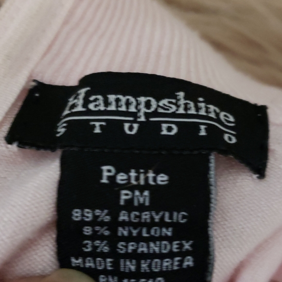 Soft pink mock turtleneck sweater - Picture 5 of 6